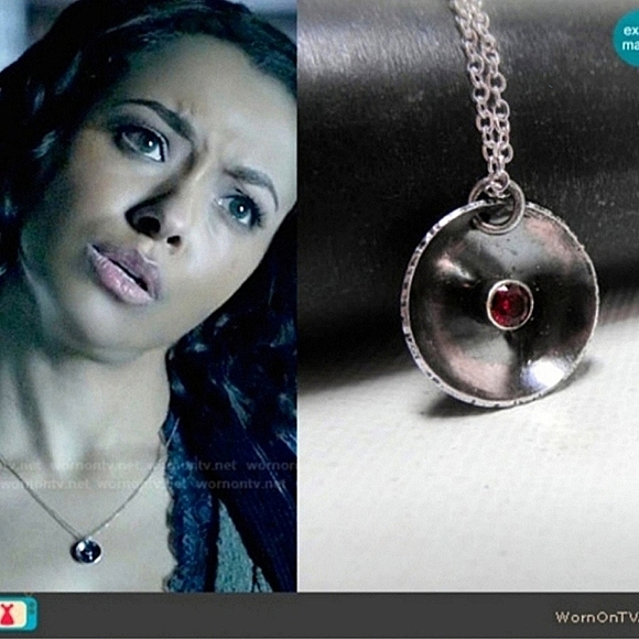 ASO Vampire Diaries Bonnie Bennett Necklace - Picture 1 of 3